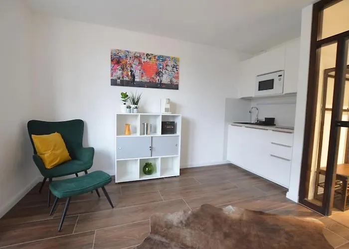 Studio 7 City Lage Mit Garage Naehe Koeln Bonn