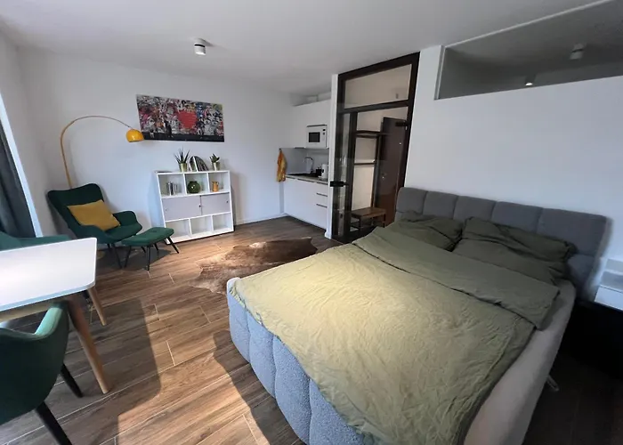 Studio 7 City Lage Mit Garage Naehe Koeln Bonn